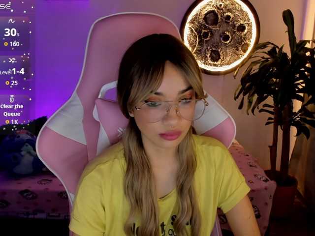 nataly-29, en directo ahora en BongaCams