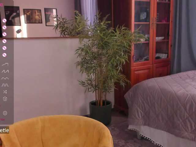 AprilCoy live webcam show