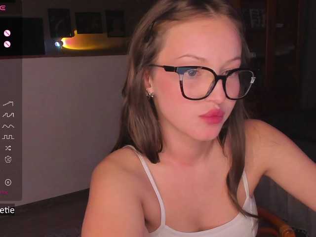 AprilCoy's BongaCams show and profile