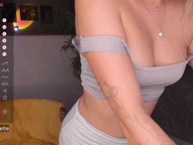 AprilCoy webcam