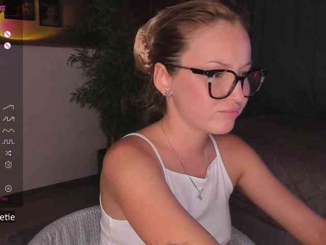 AprilCoy AprilCoy