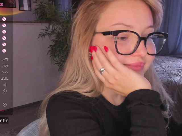 AprilCoy webcam