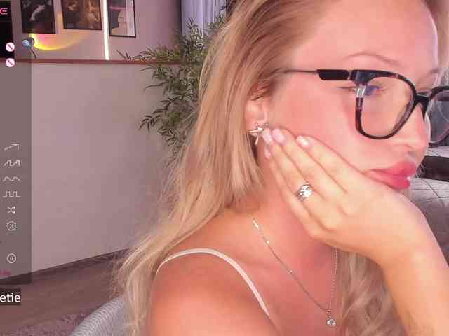 AprilCoy webcam