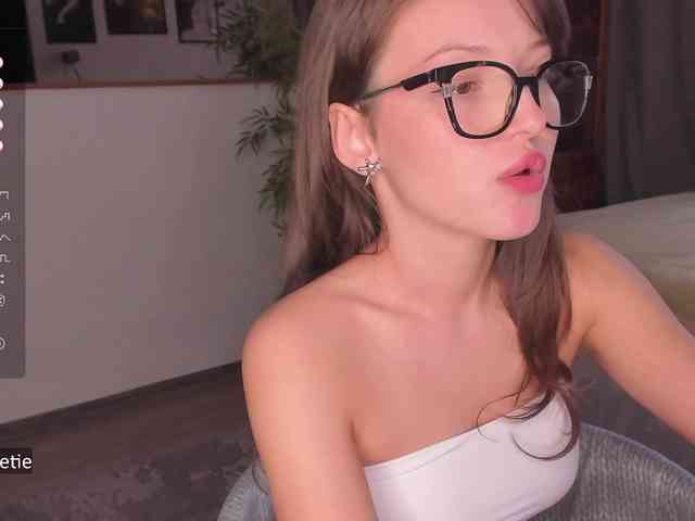 AprilCoy webcam