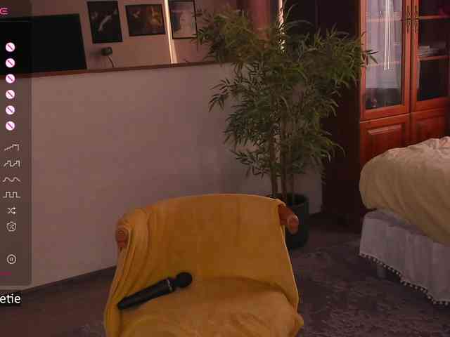 AprilCoy webcam
