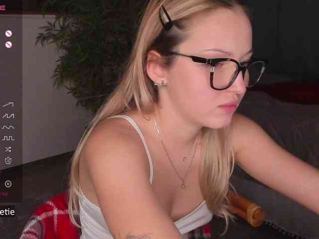 AprilCoy webcam