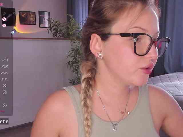 AprilCoy webcam