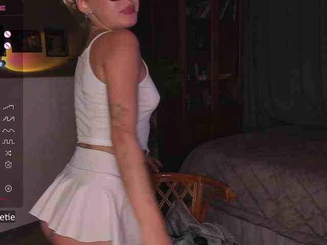 AprilCoy webcam