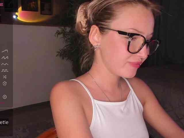 AprilCoy webcam