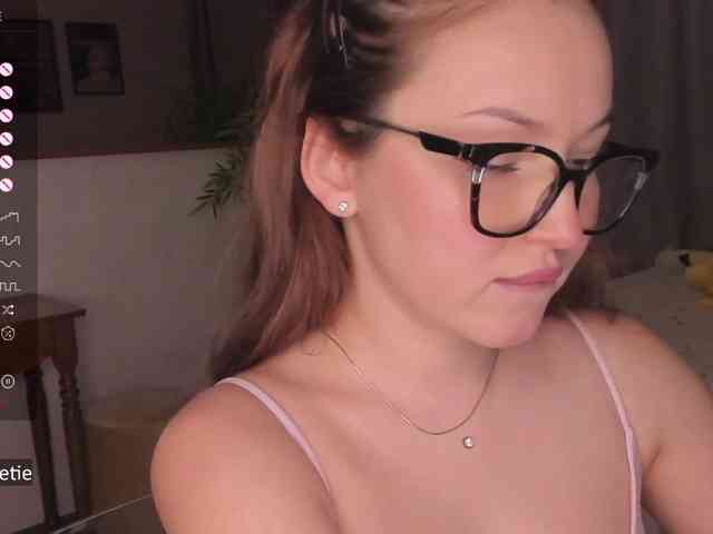 AprilCoy webcam