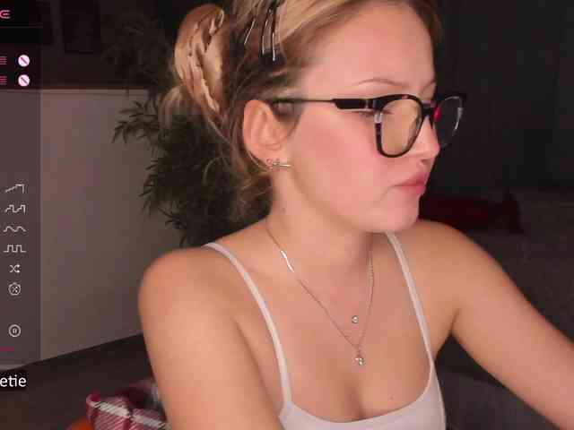 AprilCoy webcam