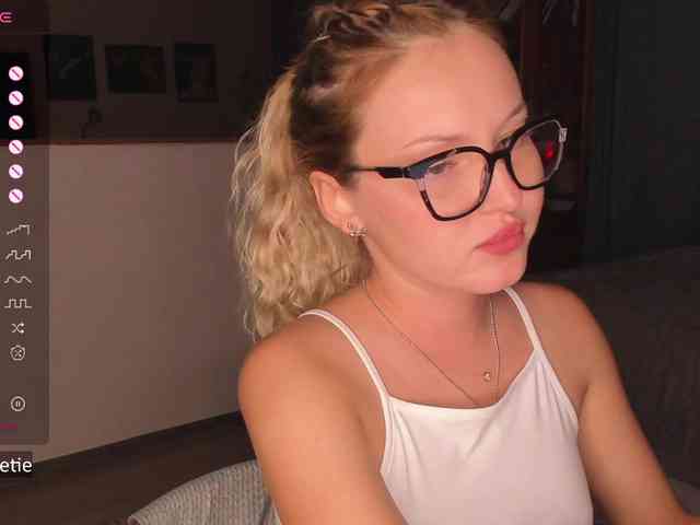 AprilCoy webcam