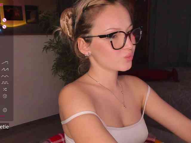 AprilCoy AprilCoy