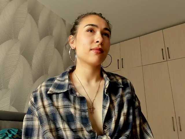 Bambiiiii live cam on BongaCams