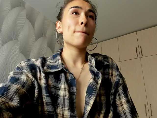 Bambiiiii live cam on BongaCams