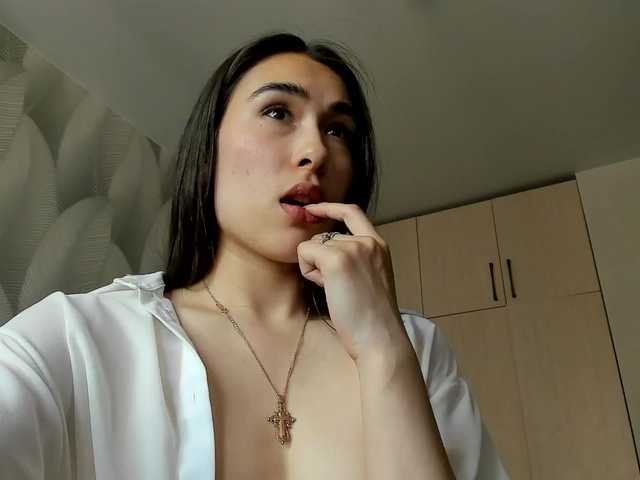 Bambiiiii live cam on BongaCams