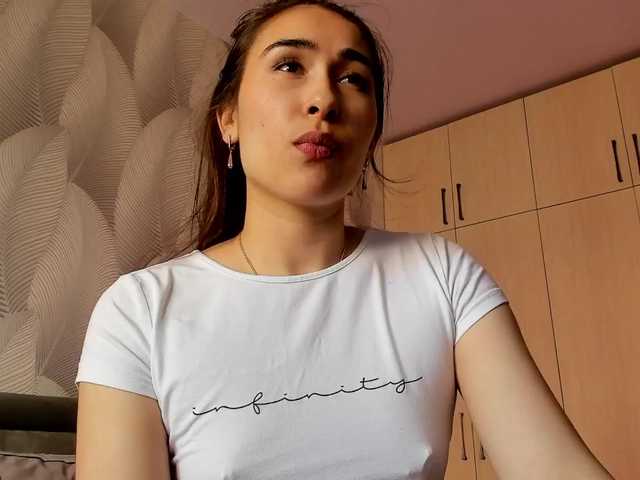 Bambiiiii live cam on BongaCams