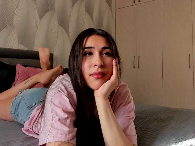 Bambiiiii live cam on BongaCams