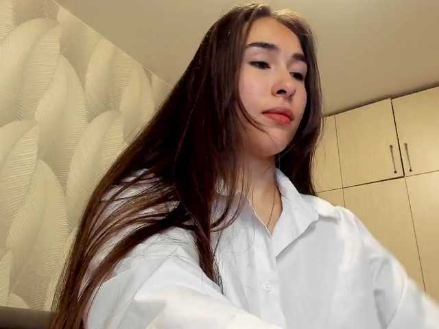 Bambiiiii live cam on BongaCams
