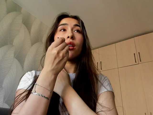 Bambiiiii live cam on BongaCams
