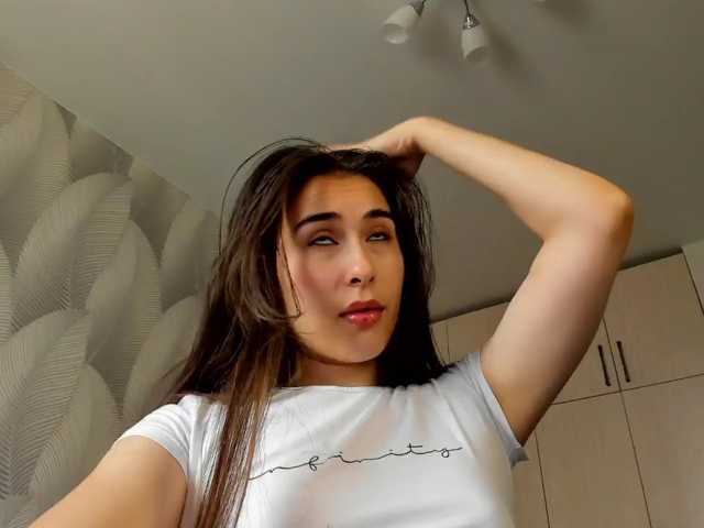 Bambiiiii live cam on BongaCams