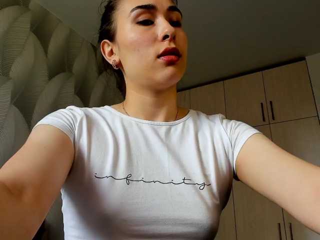 Bambiiiii live cam on BongaCams
