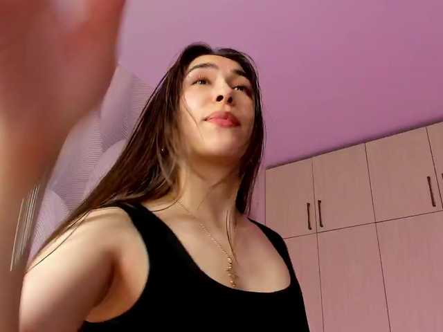 Bambiiiii's BongaCams show and profile