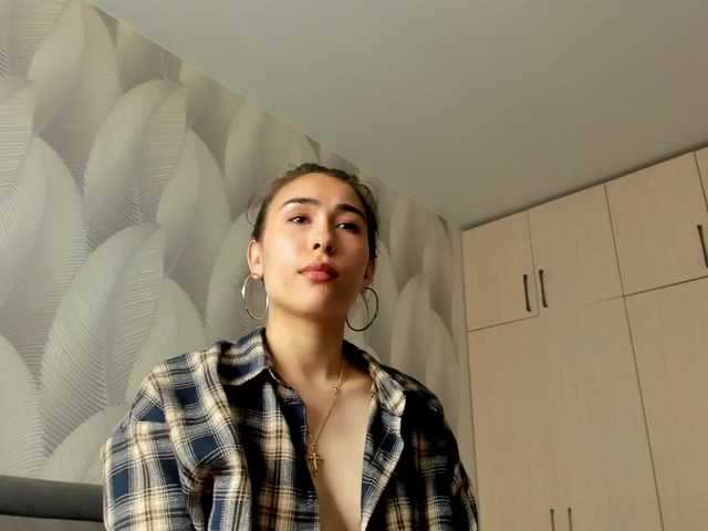 Bambiiiii live cam on BongaCams