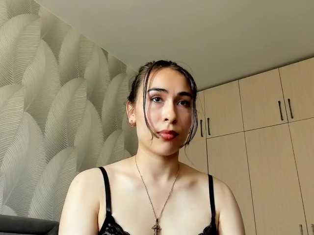 Bambiiiii live cam on BongaCams