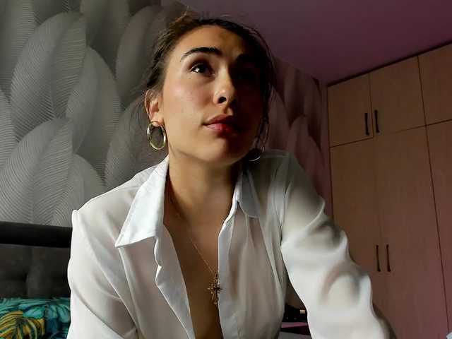 Bambiiiii live cam on BongaCams