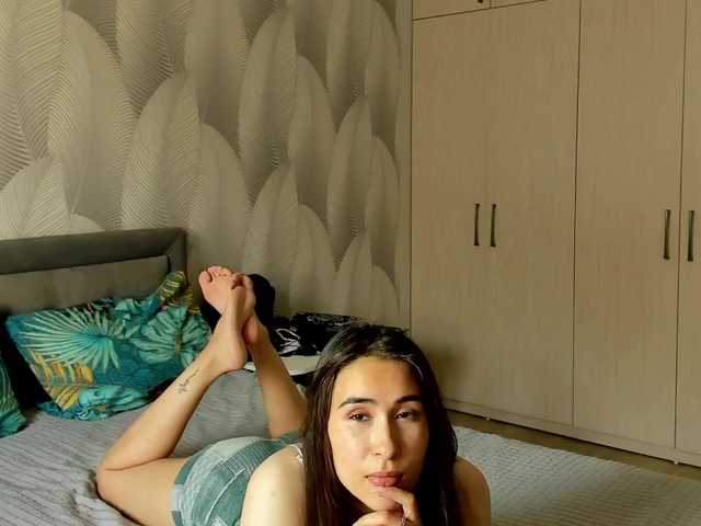 Bambiiiii live webcam show