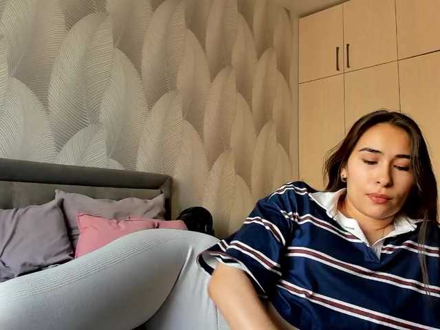 Bambiiiii live cam on BongaCams