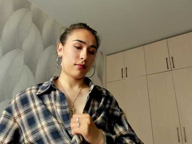 Bambiiiii live cam on BongaCams