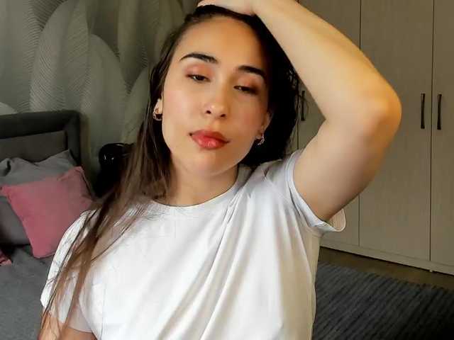Bambiiiii live cam on BongaCams