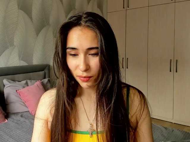 Bambiiiii — live female cam