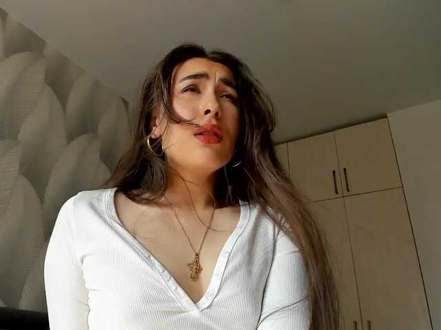 Bambiiiii live cam on BongaCams