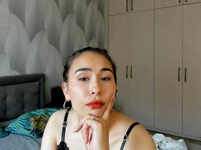 Bambiiiii live cam on BongaCams