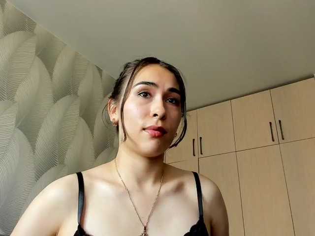 Bambiiiii live cam on BongaCams