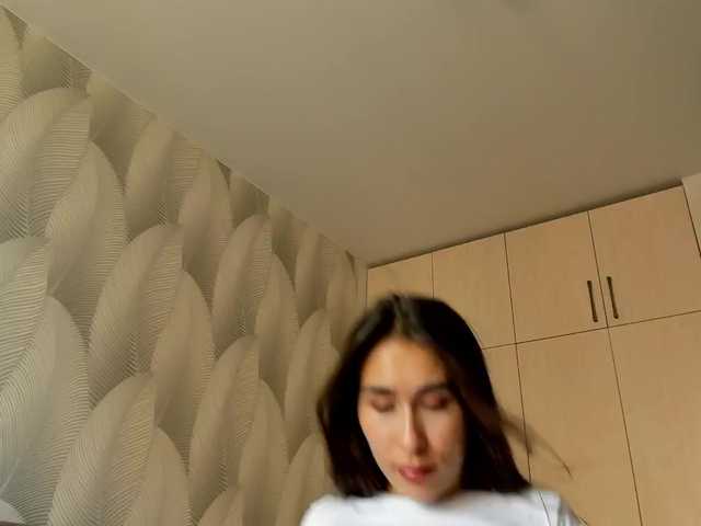 Bambiiiii live webcam show
