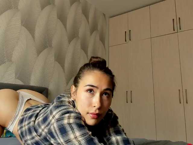 Bambiiiii live cam on BongaCams