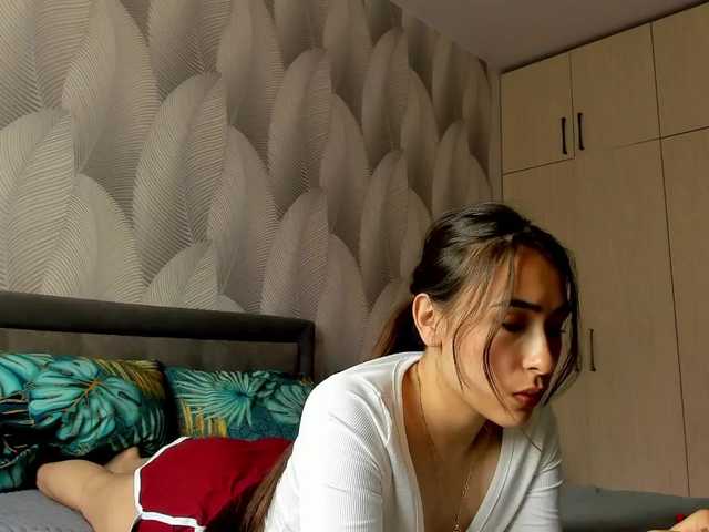 Bambiiiii live cam on BongaCams