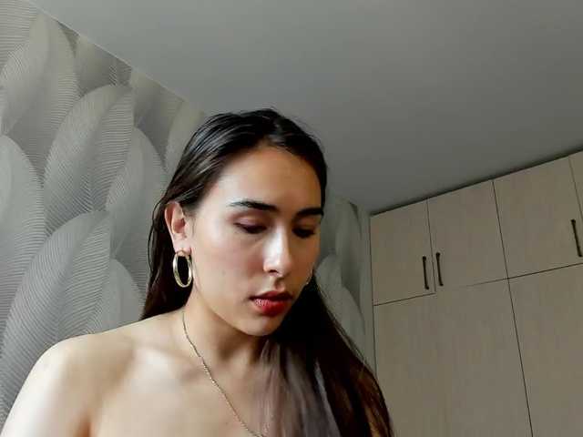Bambiiiii live cam on BongaCams