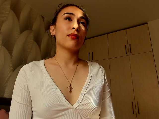 Bambiiiii live cam on BongaCams