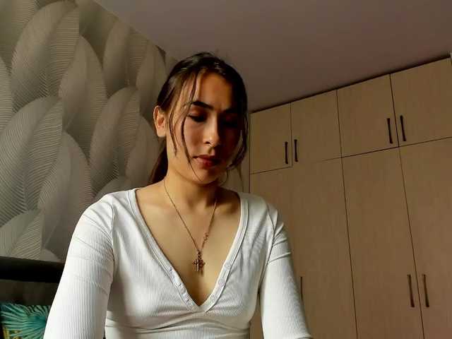 Bambiiiii live cam on BongaCams