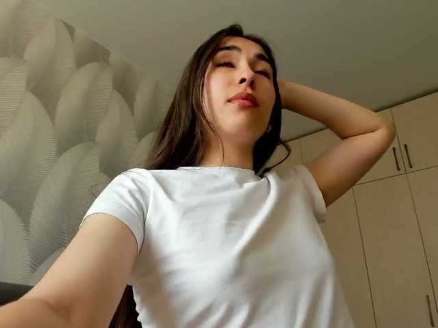 Bambiiiii live cam on BongaCams