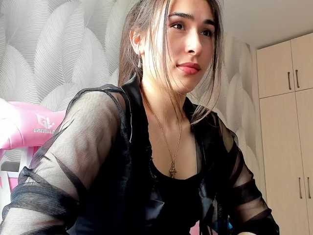 Bambiiiii's BongaCams show and profile