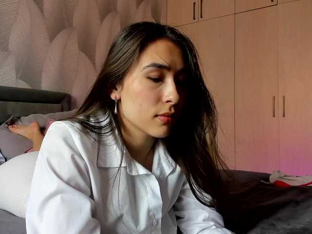 Bambiiiii live cam on BongaCams