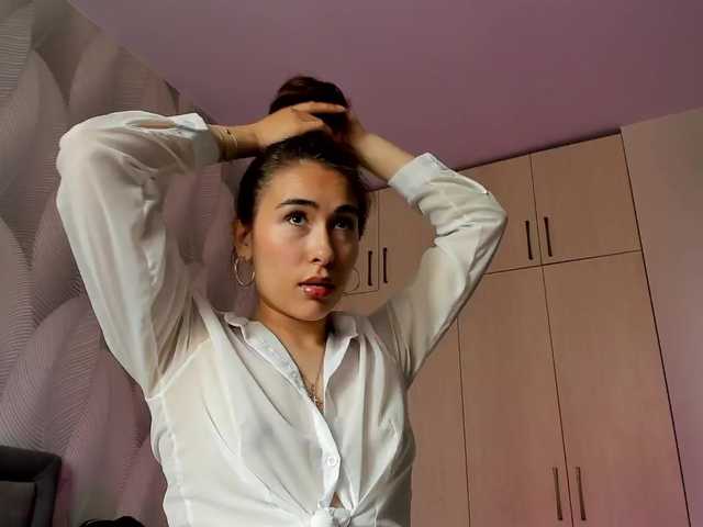 Bambiiiii live webcam show