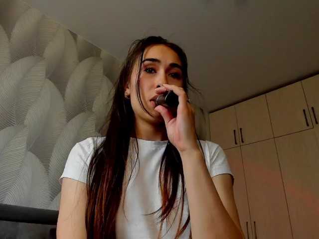 Bambiiiii live cam on BongaCams