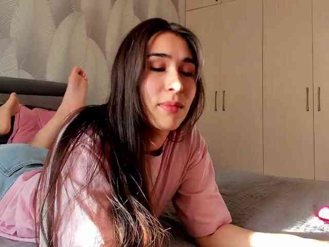 Bambiiiii live female cam on bongacams